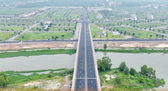 Sắp thông xe Cầu Đò bắc qua sông Thị Tính- Ảnh 1. Sắp thông xe Cầu Đò bắc qua sông Thị Tính- Ảnh 1.